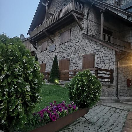 Residencial Valle De Benasque Buitenkant foto