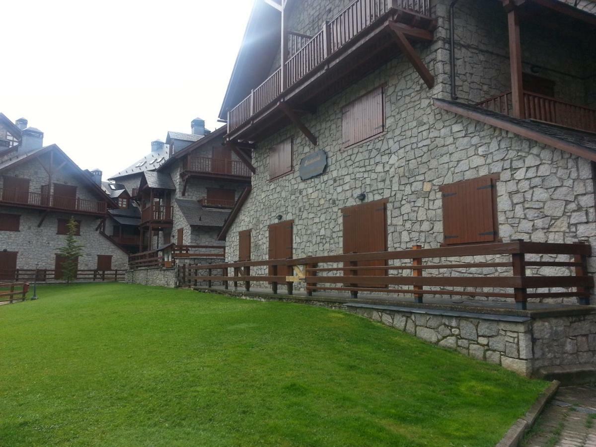 Residencial Valle De Benasque Buitenkant foto