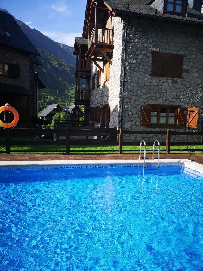 Residencial Valle De Benasque Buitenkant foto